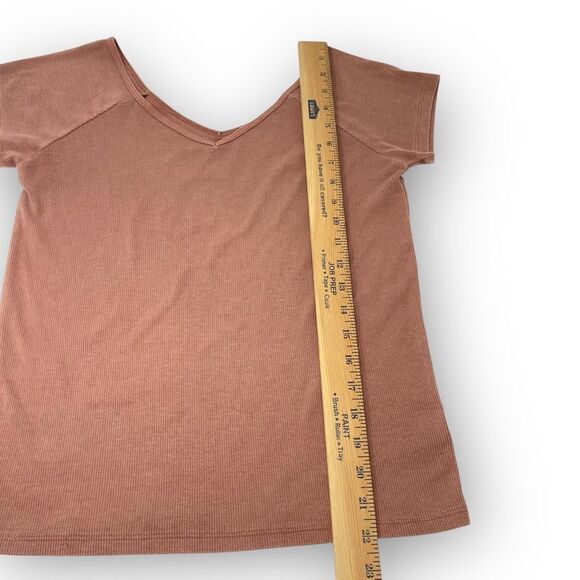 American Eagle AE Ribbed Saltwash V-Neck Baby Tee Rust Pink Women’s Size XL - Picture 7 of 10